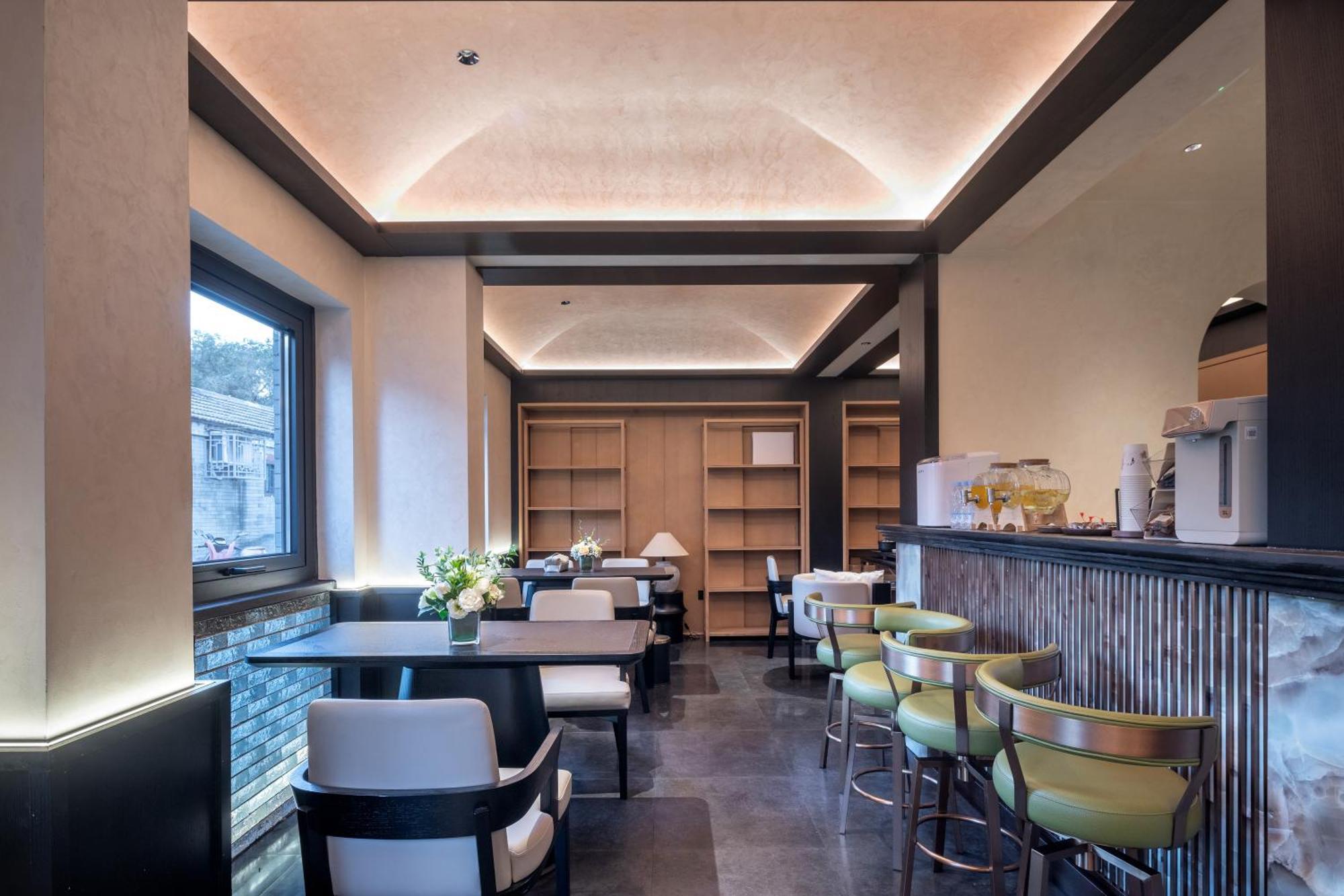 Happy Dragon Courtyard- Newly Renovated With French Windows, Near Tian'Anmen Forbidden City,Lama Temple And Heaven Temple, 3Minutes Walk From Subway,Fluent English Speaking With Tourist Sights Tickets Service ,Free Coffee &Laundry Service Beijing Exterior foto