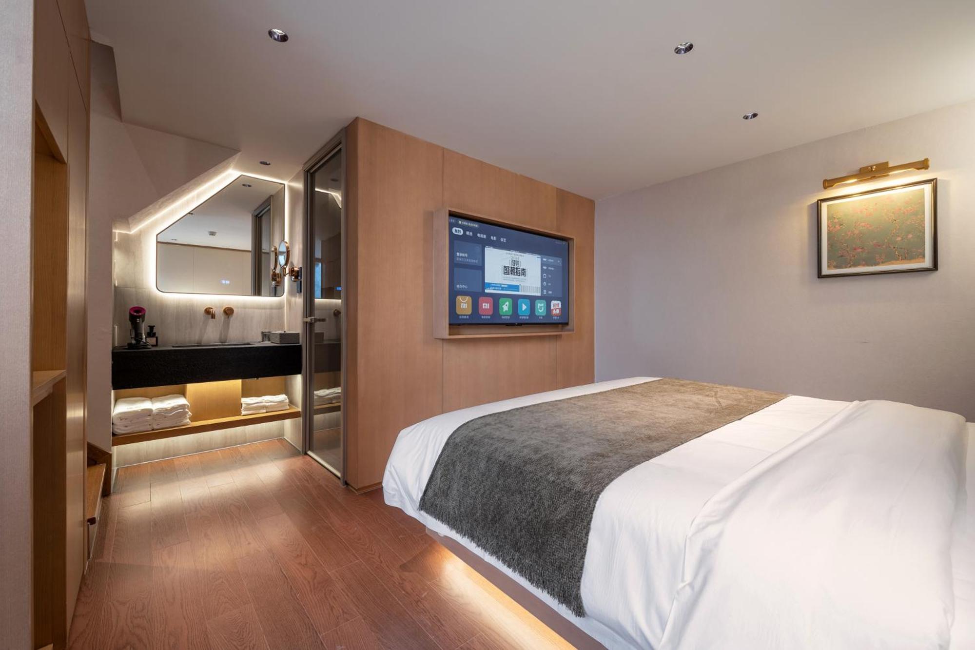 Happy Dragon Courtyard- Newly Renovated With French Windows, Near Tian'Anmen Forbidden City,Lama Temple And Heaven Temple, 3Minutes Walk From Subway,Fluent English Speaking With Tourist Sights Tickets Service ,Free Coffee &Laundry Service Beijing Exterior foto