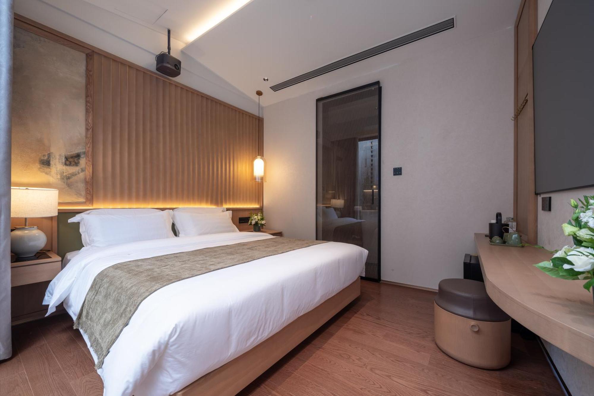 Happy Dragon Courtyard- Newly Renovated With French Windows, Near Tian'Anmen Forbidden City,Lama Temple And Heaven Temple, 3Minutes Walk From Subway,Fluent English Speaking With Tourist Sights Tickets Service ,Free Coffee &Laundry Service Beijing Exterior foto